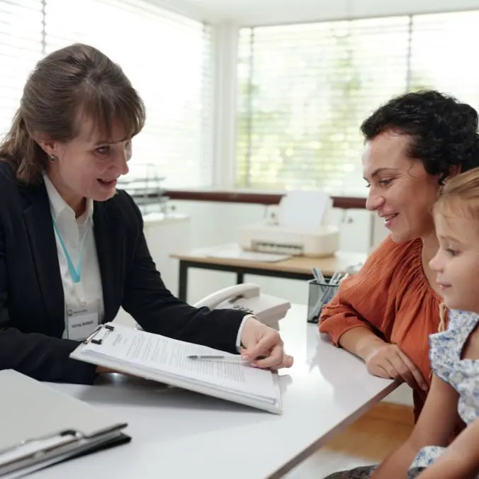 de impact van werkloosheidshervorming op een maatschappelijk werker